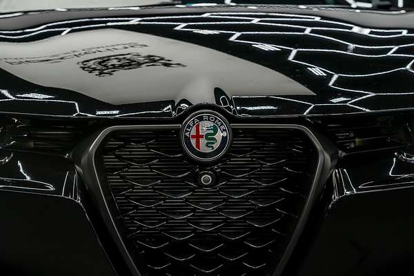 2023 Alfa Romeo Tonale Veloce Plug-In Hybrid