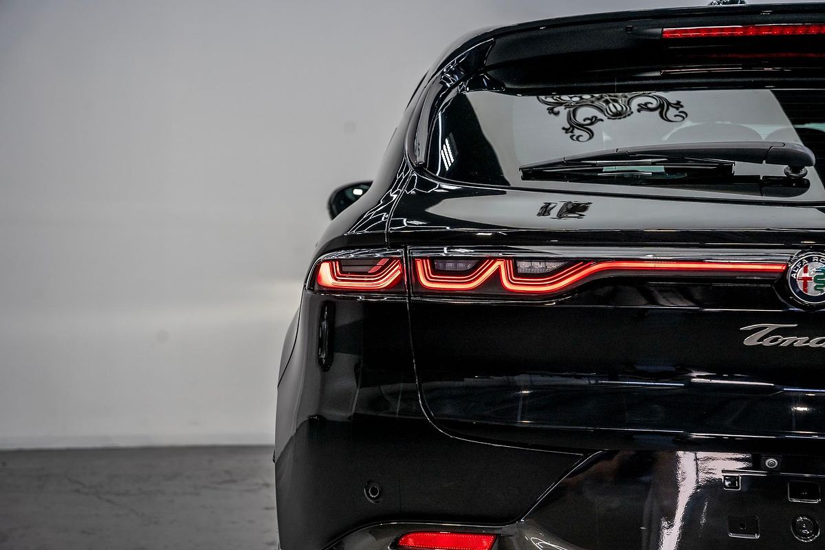 2023 Alfa Romeo Tonale Veloce Plug-In Hybrid