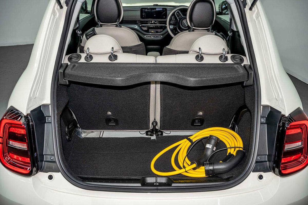 2023 Fiat 500e La Prima