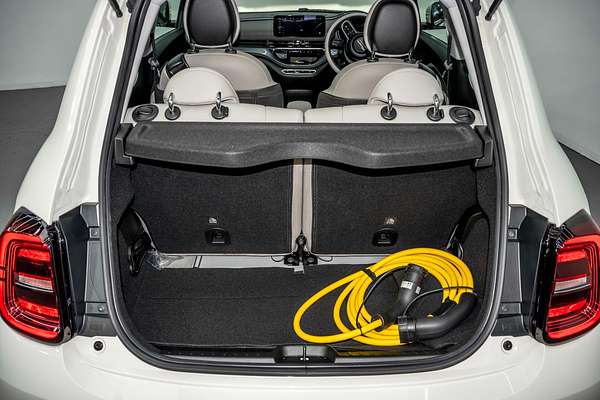 2023 Fiat 500e La Prima