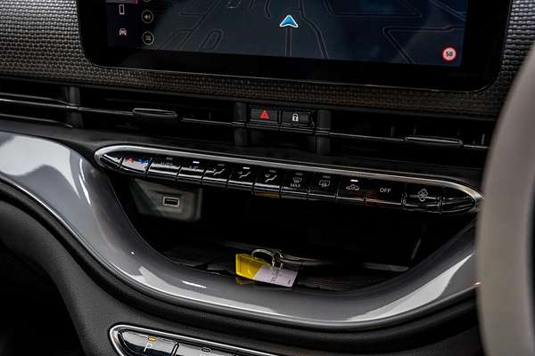2023 Fiat 500e La Prima
