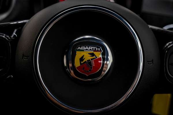 2024 Abarth 695 75 Anniversario