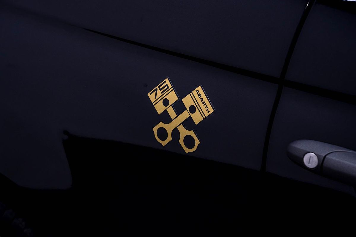 2024 Abarth 695 75 Anniversario