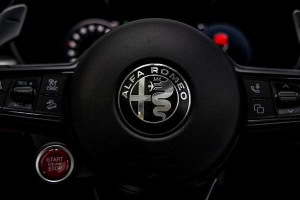 2023 Alfa Romeo Stelvio Veloce Series 4
