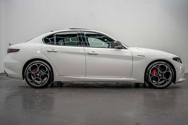 2023 Alfa Romeo Giulia Veloce Series 4