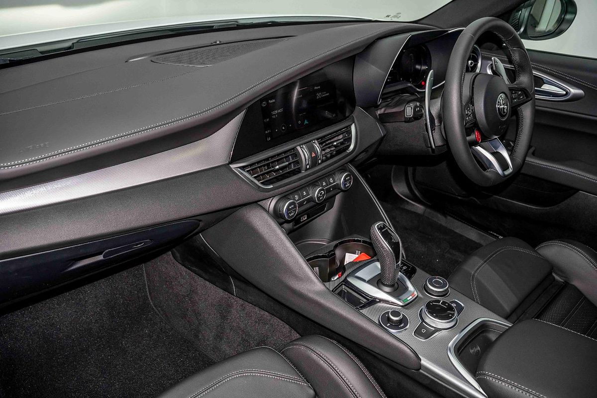 2023 Alfa Romeo Giulia Veloce Series 4