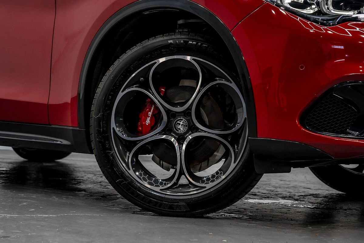 2023 Alfa Romeo Stelvio Veloce Series 4