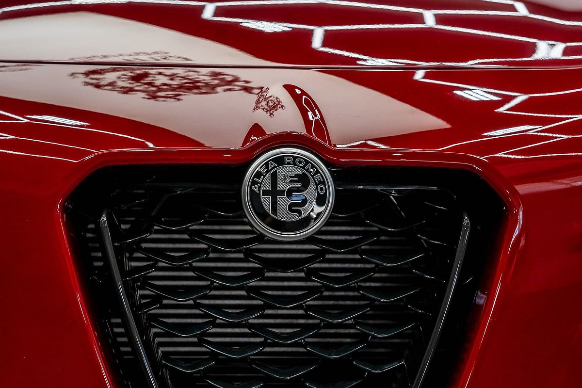 2023 Alfa Romeo Stelvio Veloce Series 4