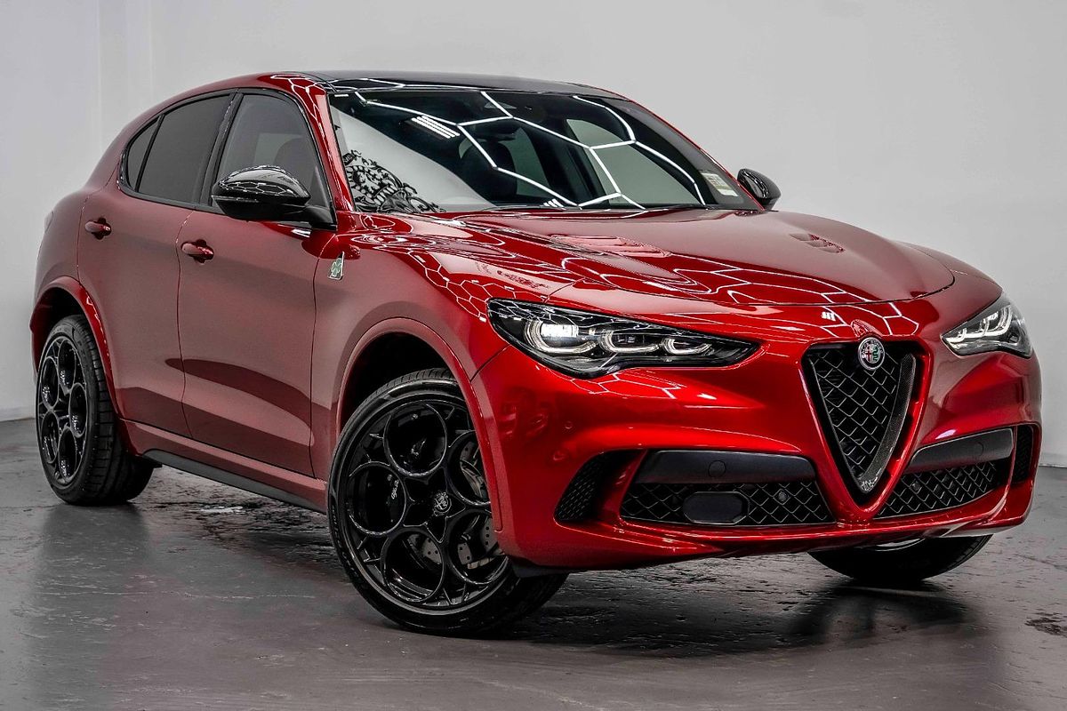 2024 Alfa Romeo Stelvio Quadrifoglio Super Sport Series 5