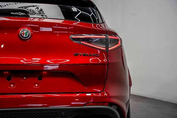2024 Alfa Romeo Stelvio Quadrifoglio Super Sport Series 5