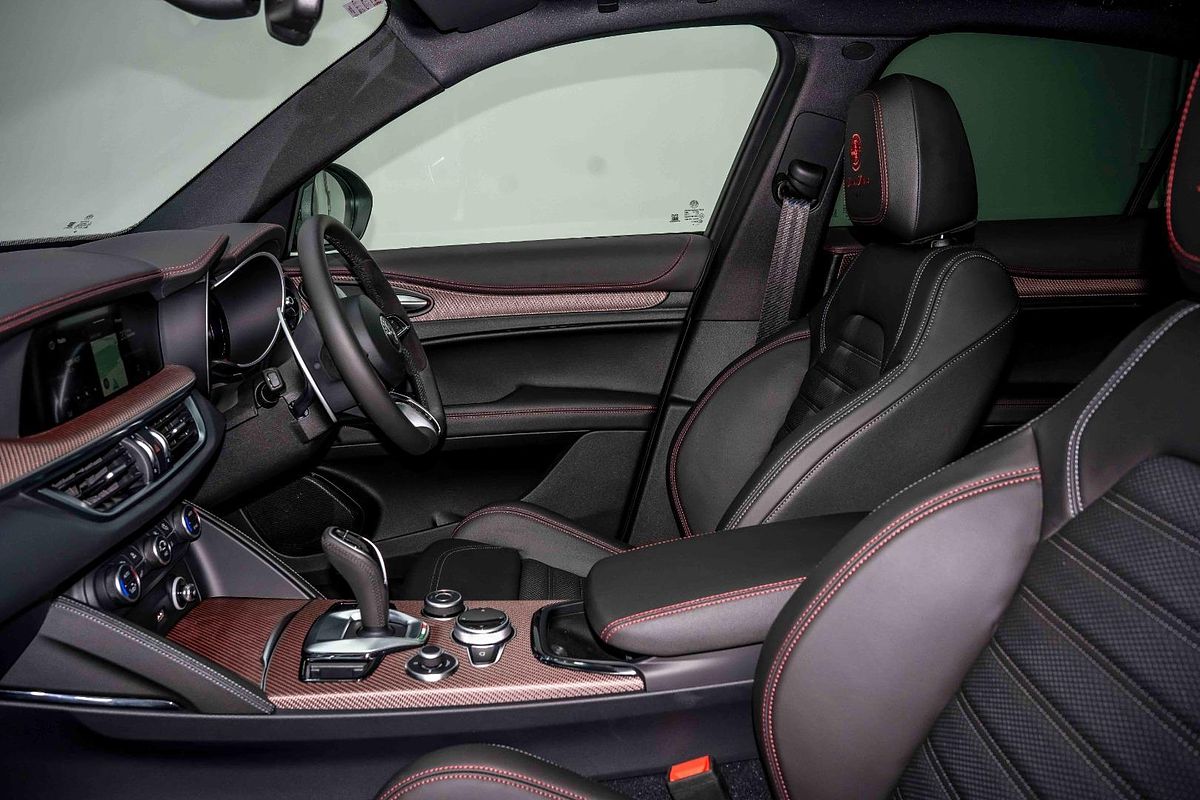 2024 Alfa Romeo Stelvio Quadrifoglio Super Sport Series 5
