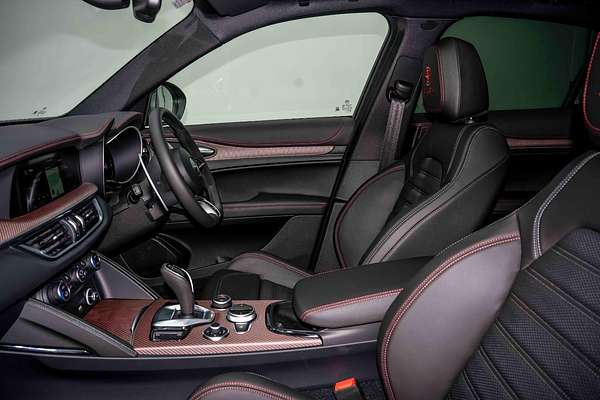 2024 Alfa Romeo Stelvio Quadrifoglio Super Sport Series 5