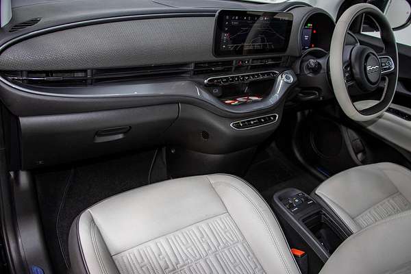 2023 Fiat 500e La Prima