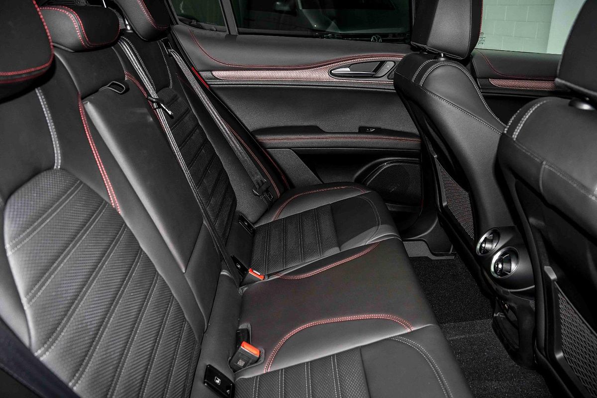 2024 Alfa Romeo Stelvio Quadrifoglio Super Sport Series 5