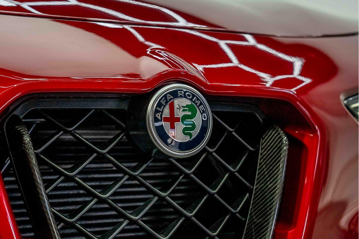 2024 Alfa Romeo Stelvio Quadrifoglio Super Sport Series 5