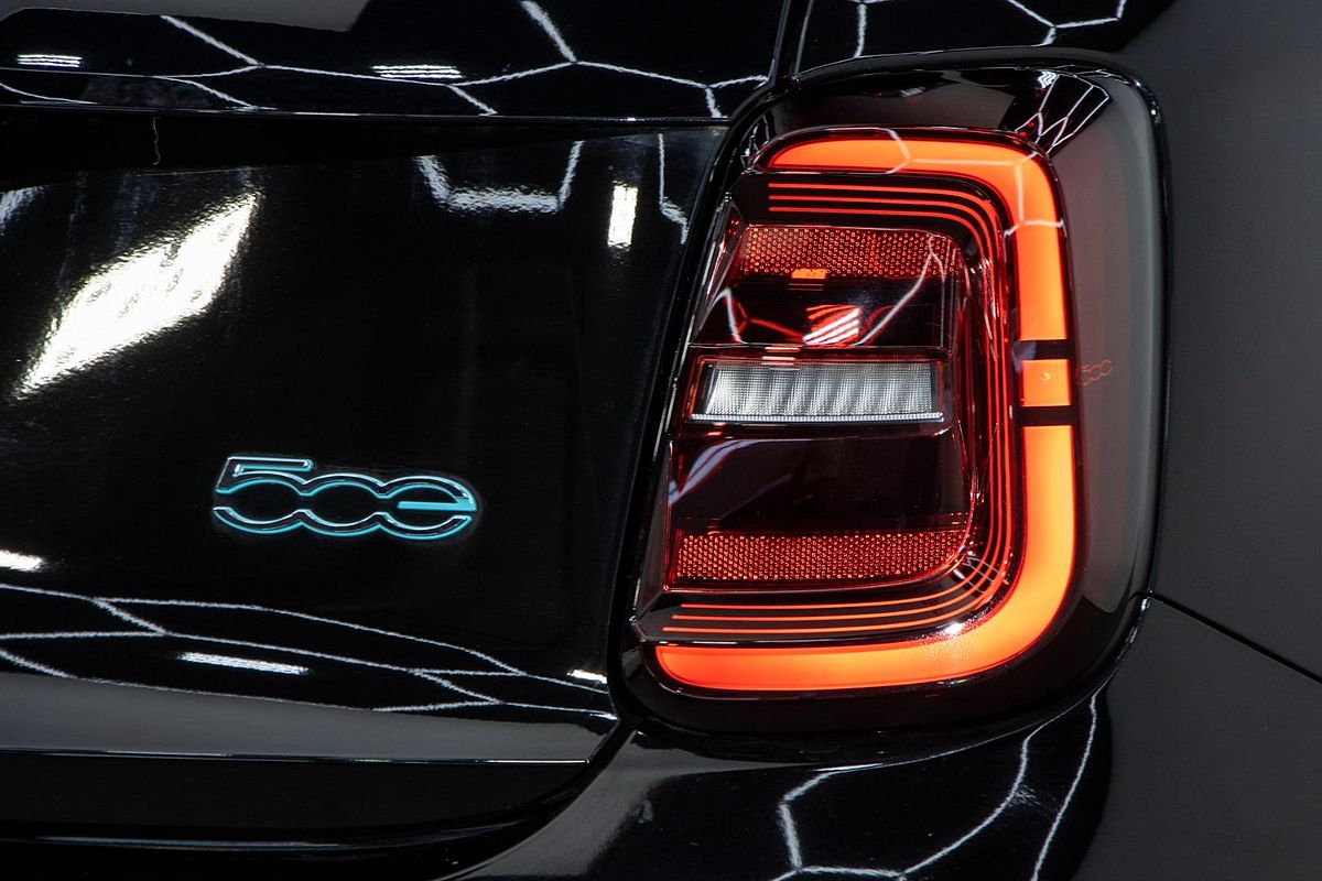 2023 Fiat 500e La Prima