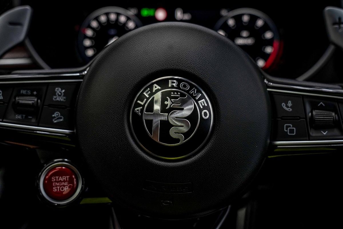 2024 Alfa Romeo Stelvio Quadrifoglio Super Sport Series 5
