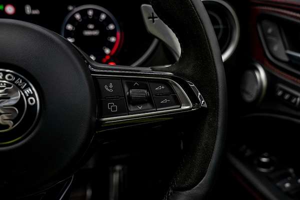 2024 Alfa Romeo Stelvio Quadrifoglio Super Sport Series 5