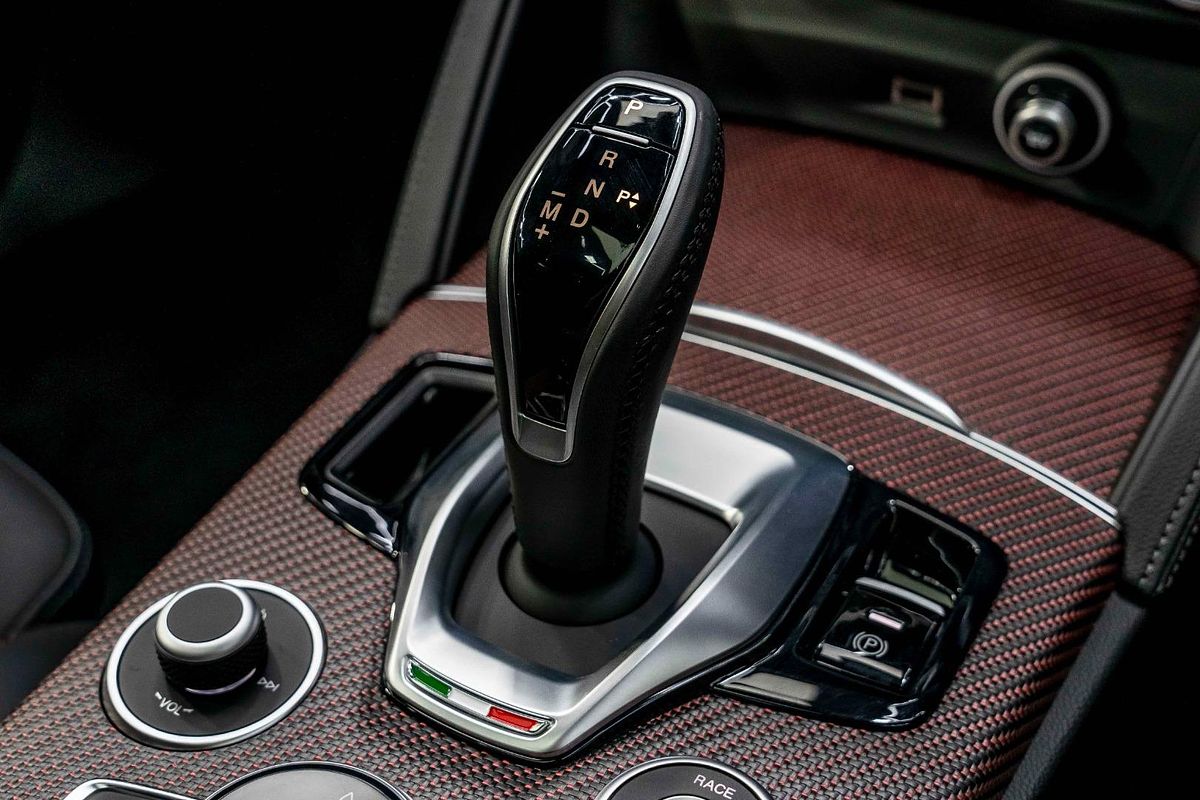 2024 Alfa Romeo Stelvio Quadrifoglio Super Sport Series 5