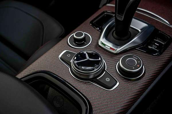 2024 Alfa Romeo Stelvio Quadrifoglio Super Sport Series 5