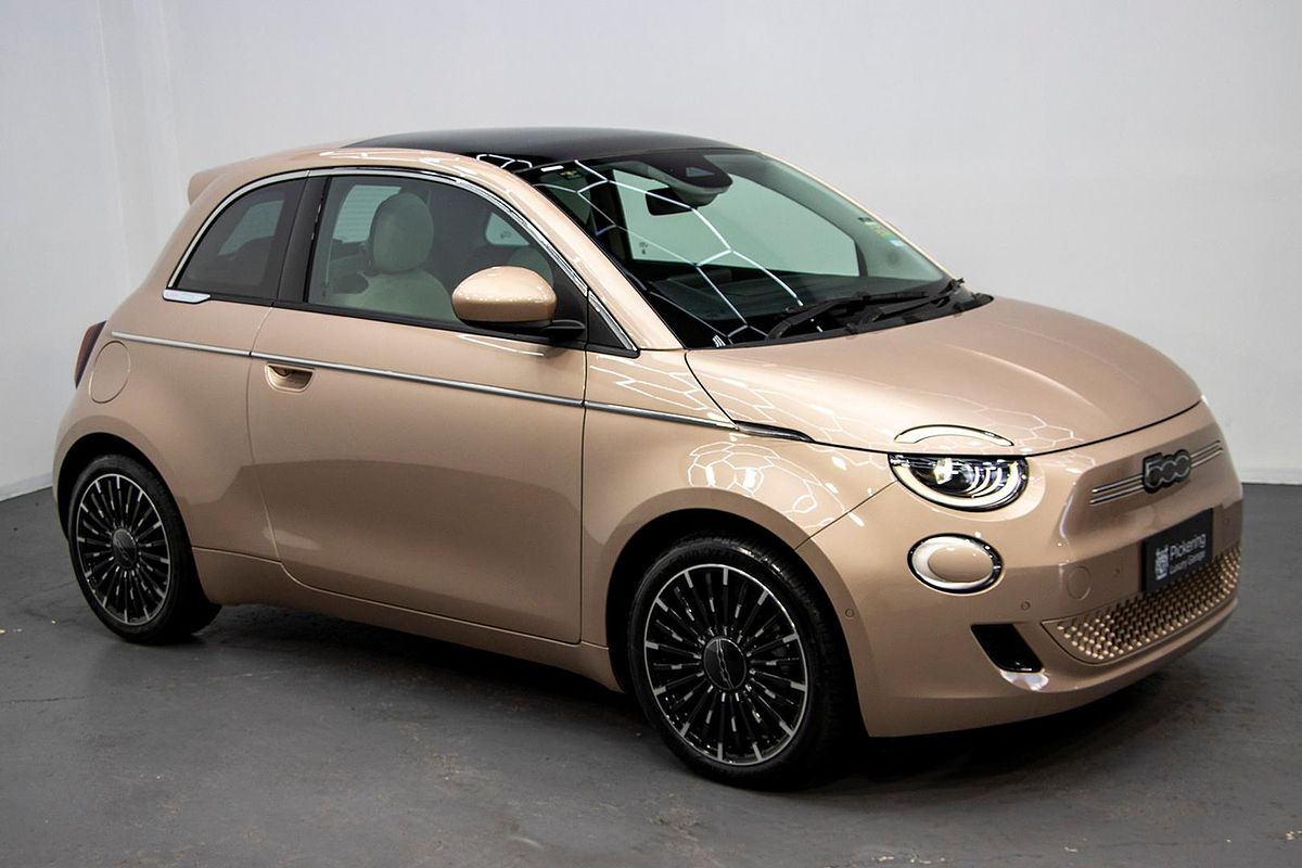 2023 Fiat 500e La Prima