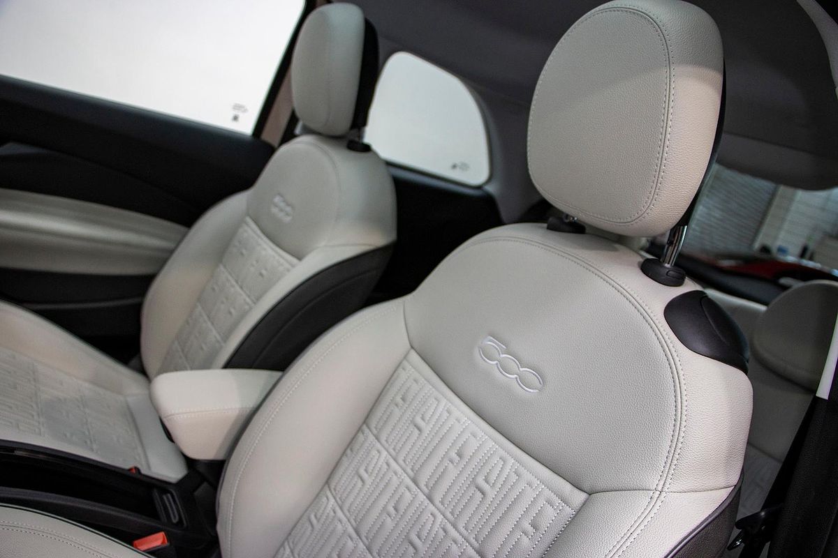2023 Fiat 500e La Prima