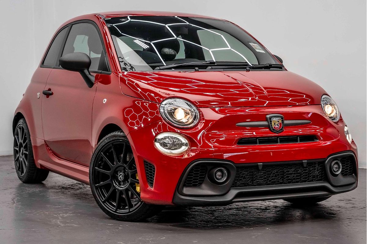 2024 Abarth 695 Competizione