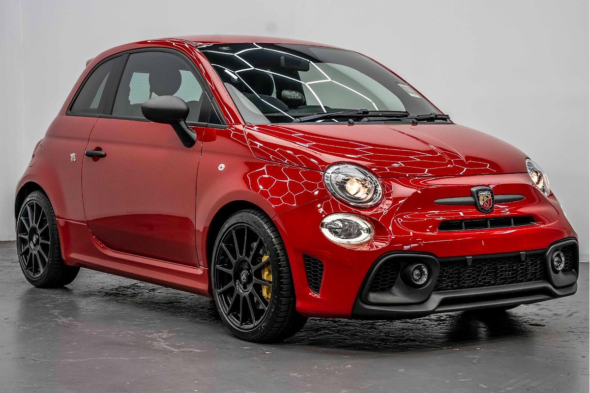 2024 Abarth 695 Competizione