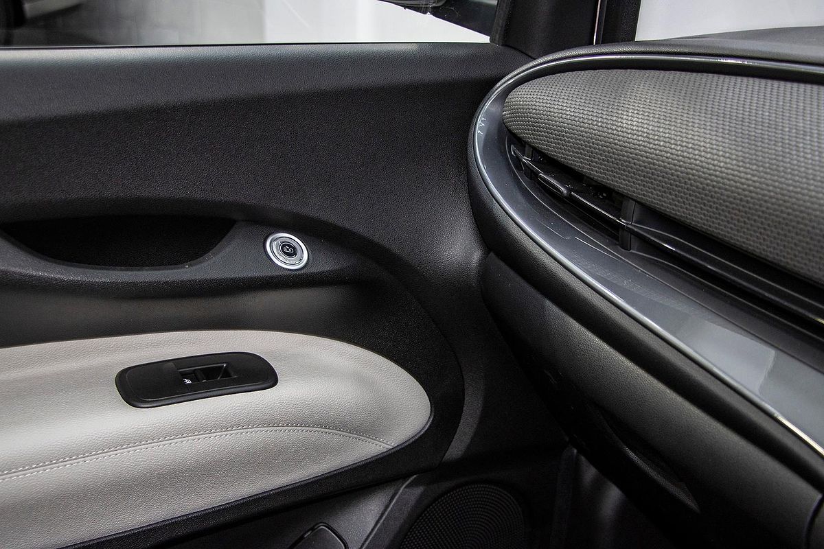 2023 Fiat 500e La Prima
