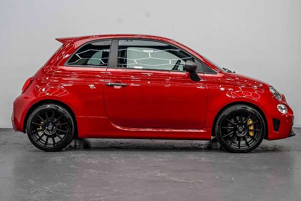 2024 Abarth 695 Competizione