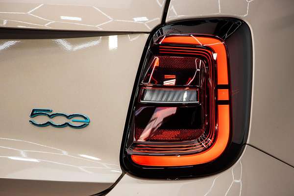 2023 Fiat 500e La Prima