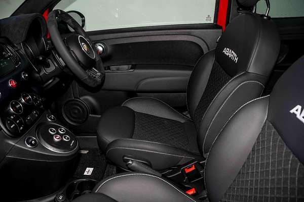 2024 Abarth 695 Competizione