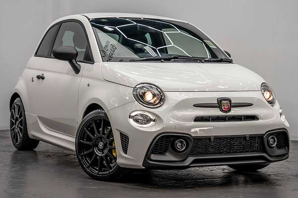 2024 Abarth 695 Competizione