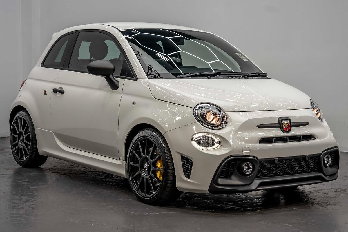 2024 Abarth 695 Competizione