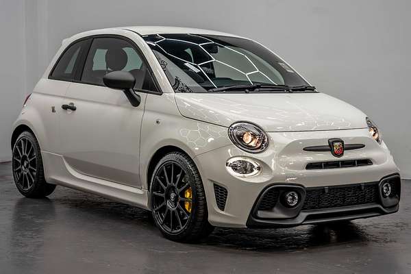 2024 Abarth 695 Competizione