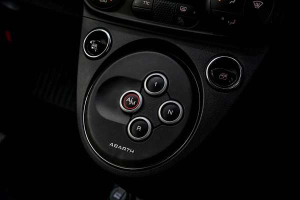 2024 Abarth 695 Competizione