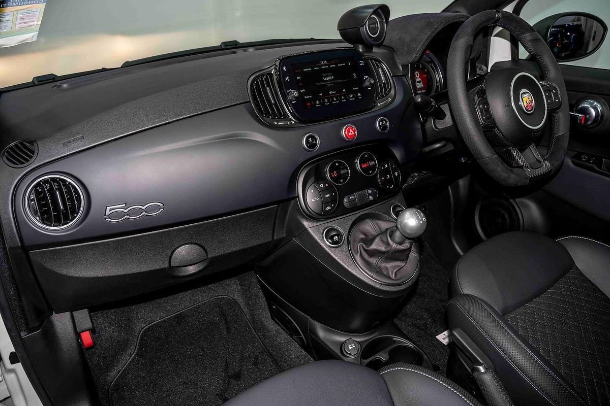 2024 Abarth 695 Competizione