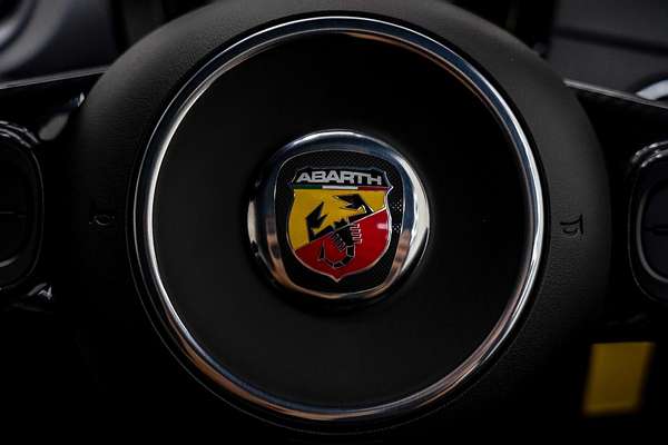 2024 Abarth 695 Competizione