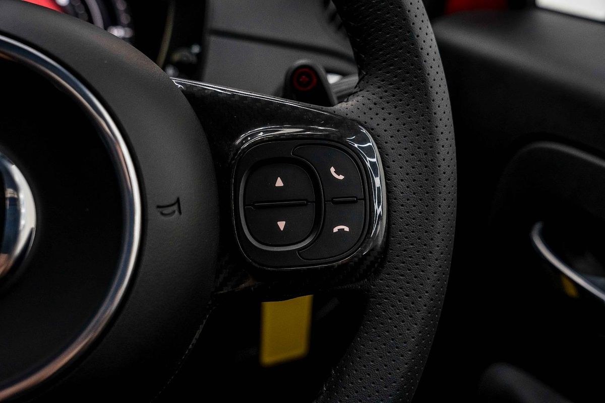 2024 Abarth 695 Competizione