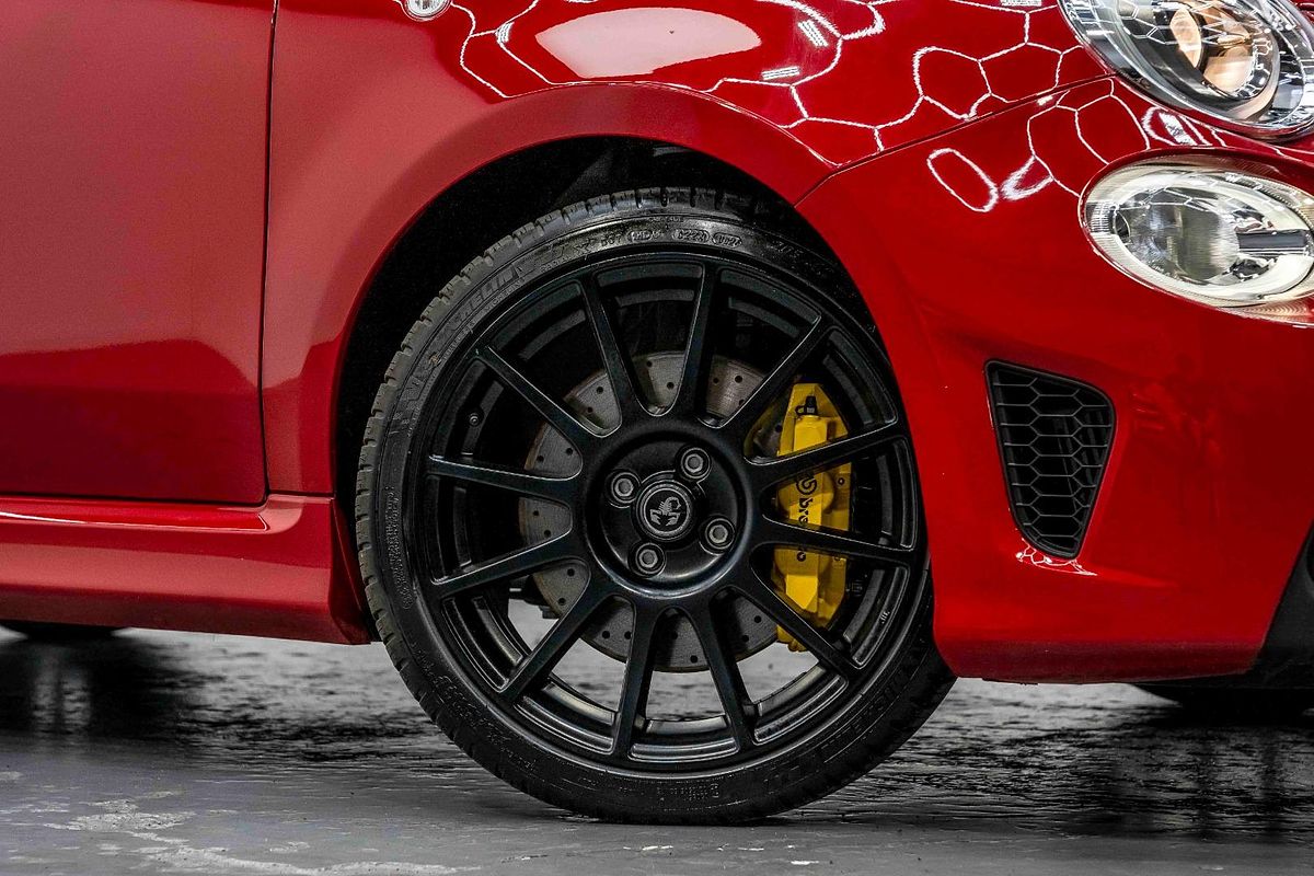 2024 Abarth 695 Competizione