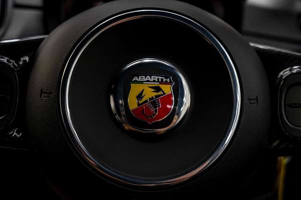 2024 Abarth 695 Competizione