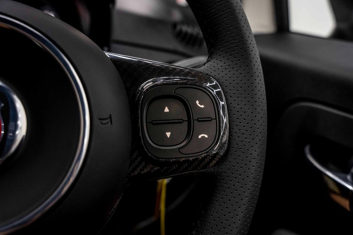 2024 Abarth 695 Competizione