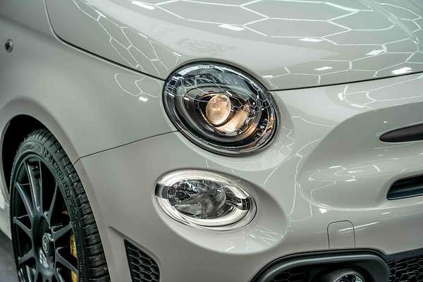2024 Abarth 695 Competizione