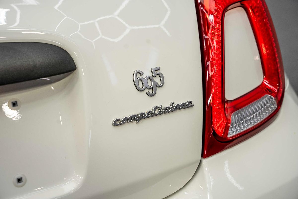 2024 Abarth 695 Competizione