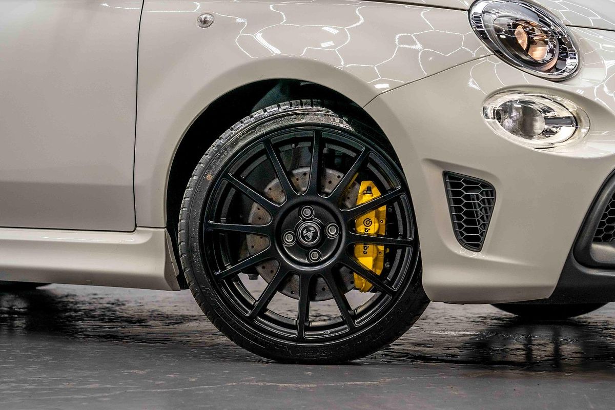 2024 Abarth 695 Competizione