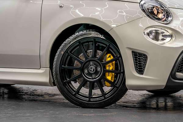 2024 Abarth 695 Competizione