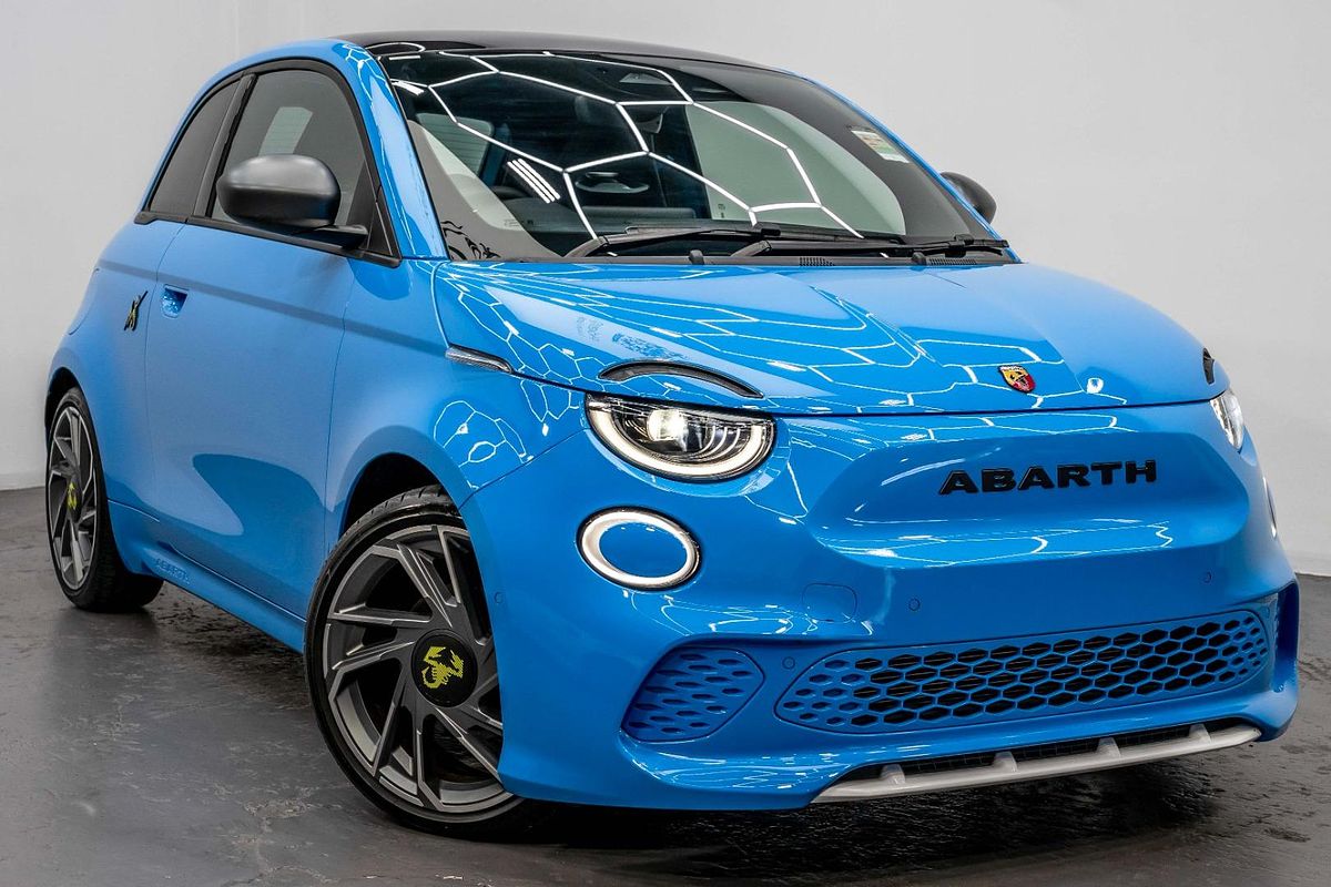 2023 Abarth 500e Turismo