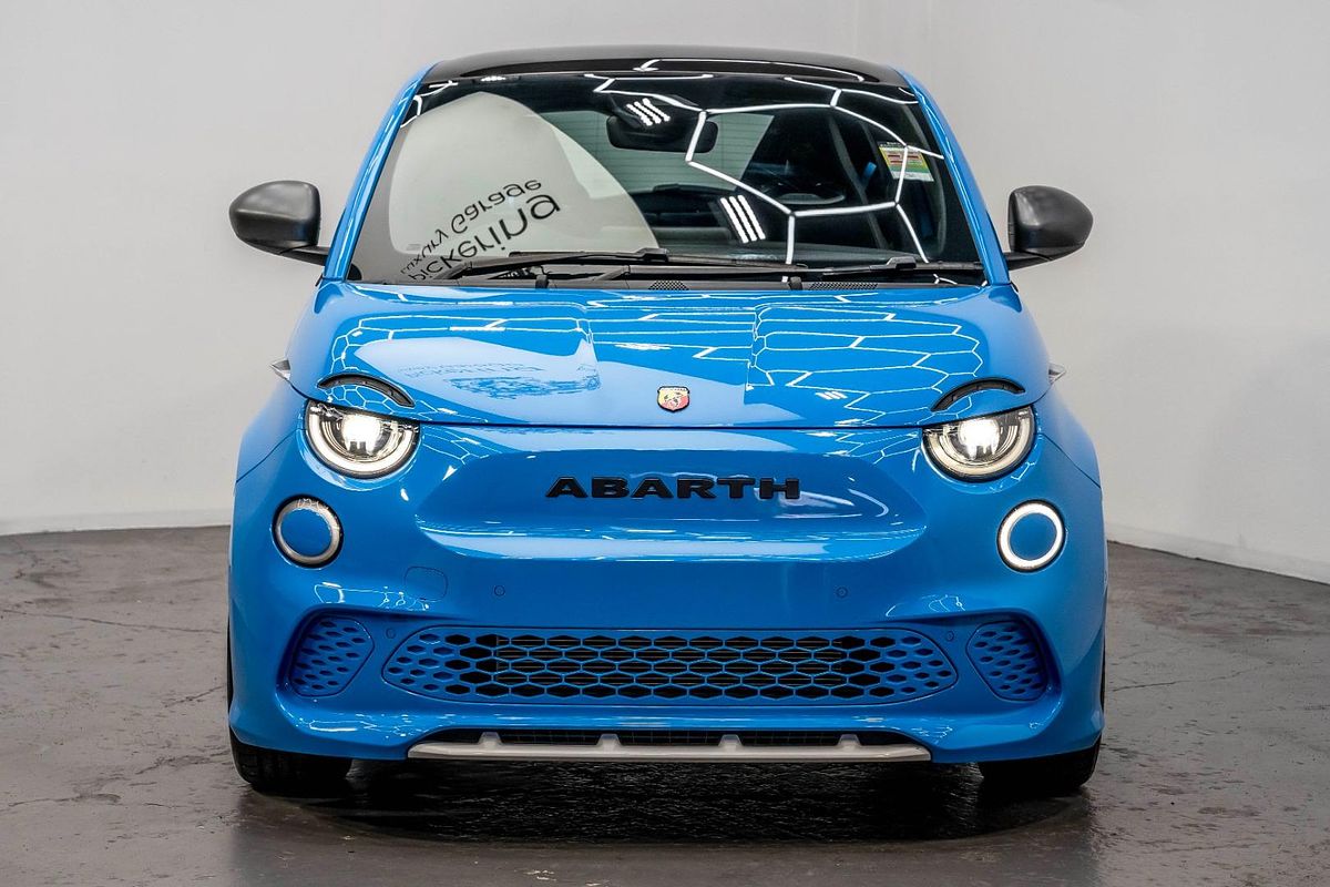 2023 Abarth 500e Turismo