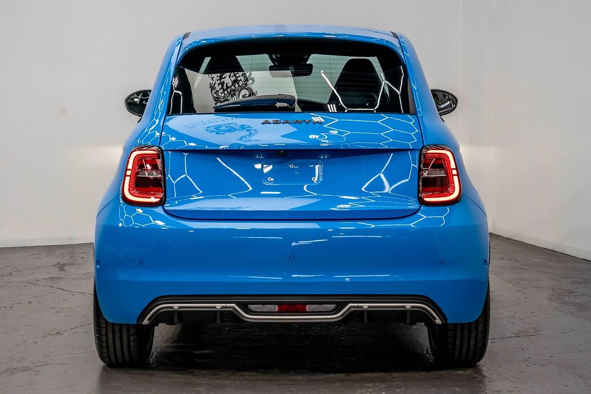 2023 Abarth 500e Turismo