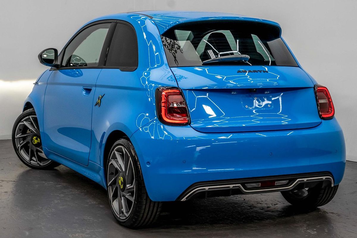 2023 Abarth 500e Turismo